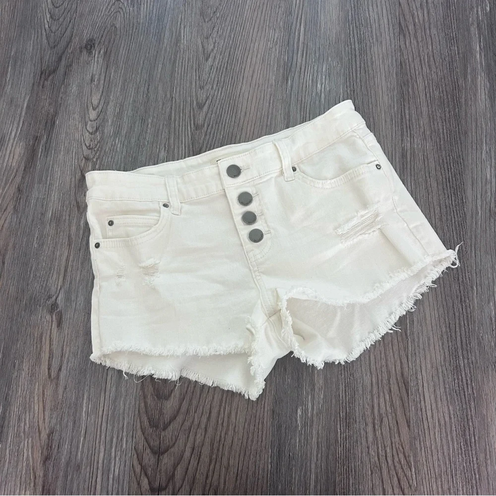 Billabong White Jean shorts 26